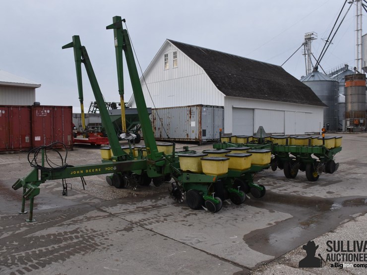 john-deere-7000-image-1