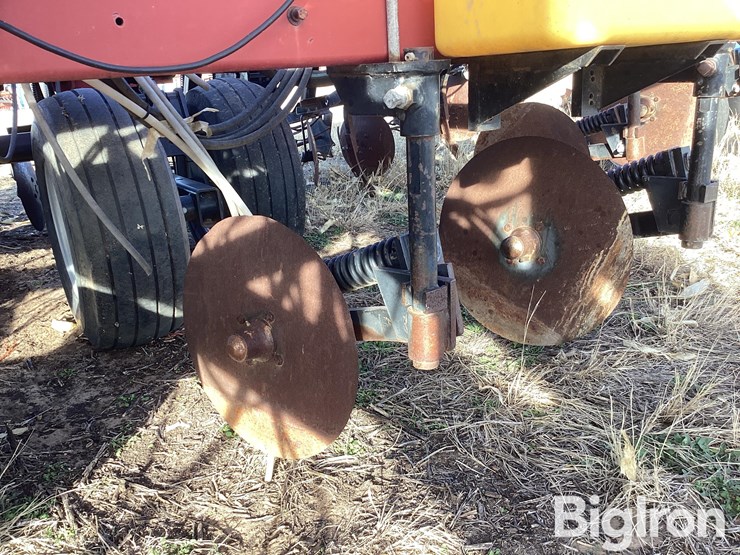 case-dmi-nt5310-nutri-till’r-liquid-fertilizer/nh3-applicator-image-14