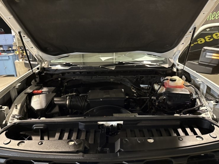 2020-chevrolet-silverado-3500hd-image-14