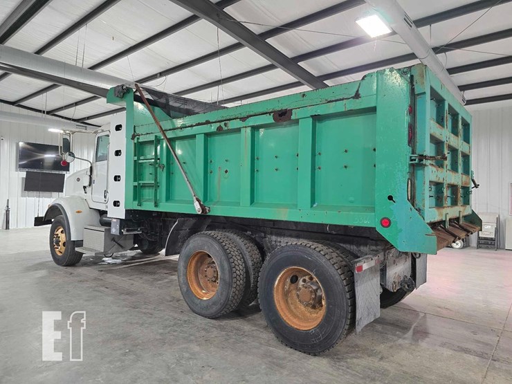 2012-peterbilt-365-image-4