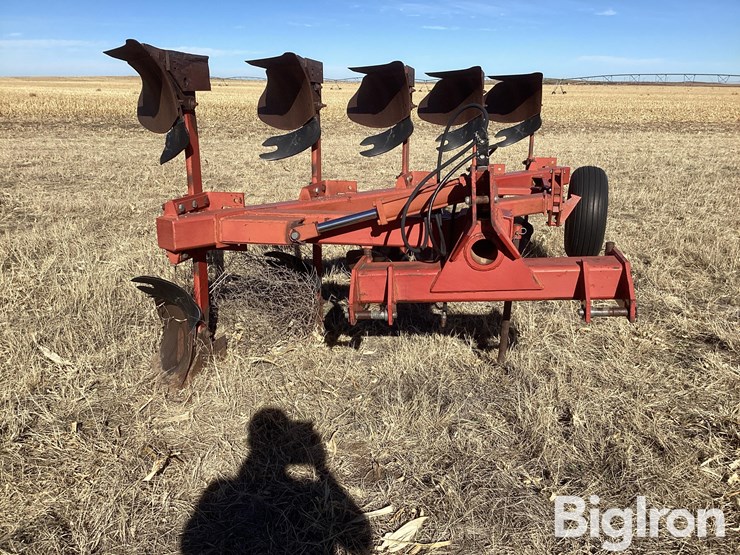 1994-case-165mbpl-moldboard-plow-image-2