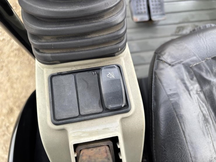 2018-caterpillar-303-image-36