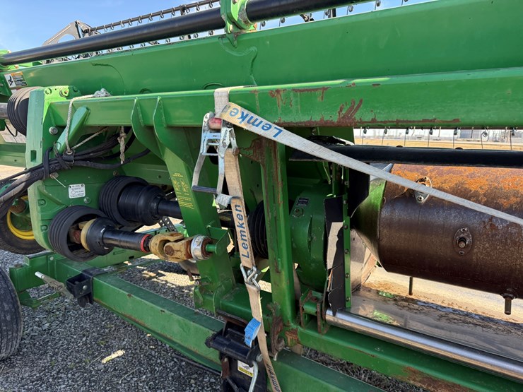 john-deere-630d-image-35