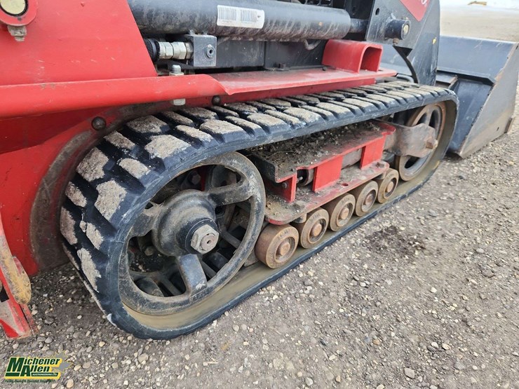 2019-toro-dingo-tx427-image-15