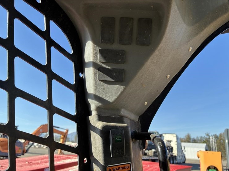 2019-manitou-1900r-image-13