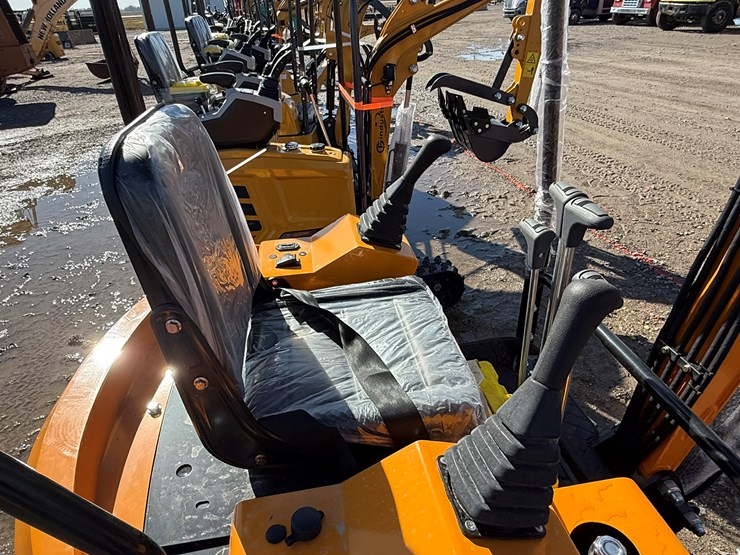 #103-•-unused-cfg-industry-mx20r-mini-excavator-mx20r2025x1000459-inv#-36804-image-25