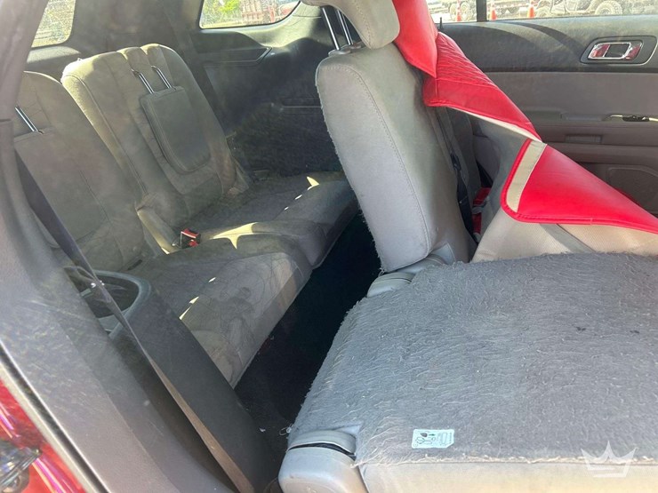 2014-ford-explorer-image-24