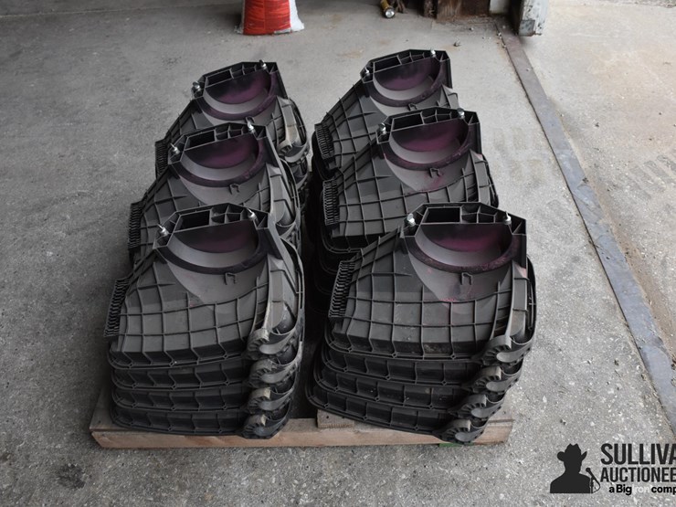 planter-parts-on-pallet-image-5