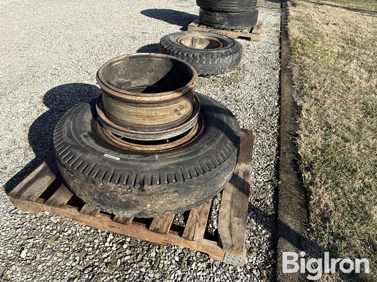 super-highway-10.00-20-truck-tire-&-rims-image-8