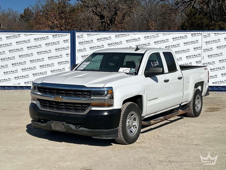 2019-chevrolet-silverado-1500-image-1