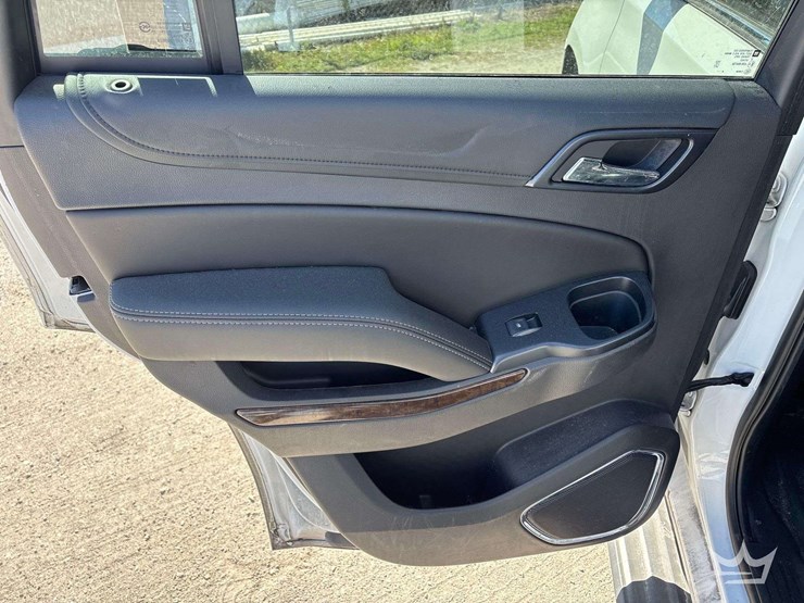 2019-chevrolet-tahoe-image-9