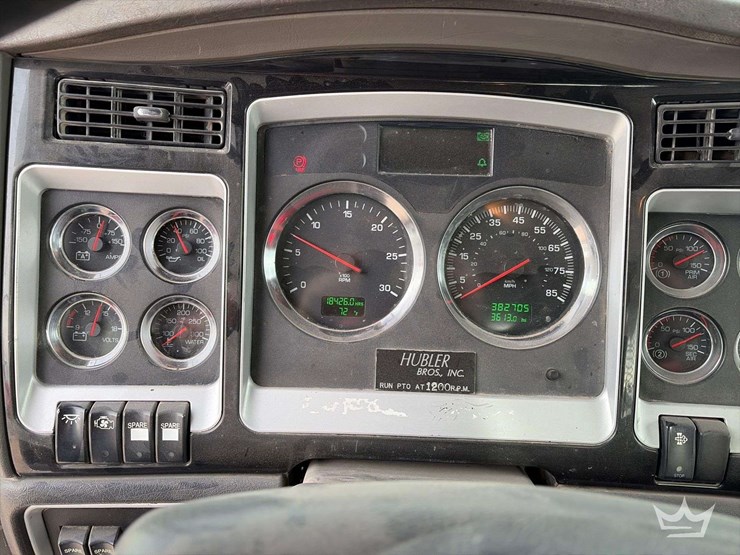 2014-kenworth-t800-image-17