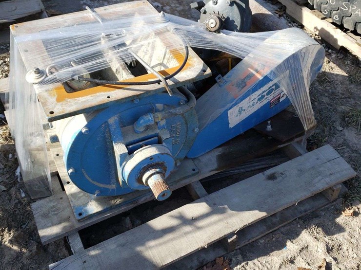 large-commercial-pneumatic-air-lock-feeder-for-a-vertical-silo-image-6