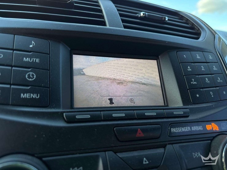 2017-ford-explorer-image-17