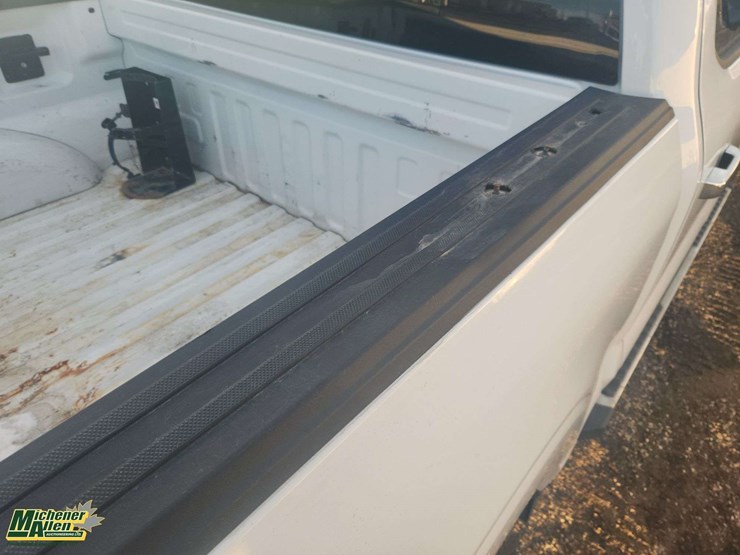 2021-ford-f150-image-35