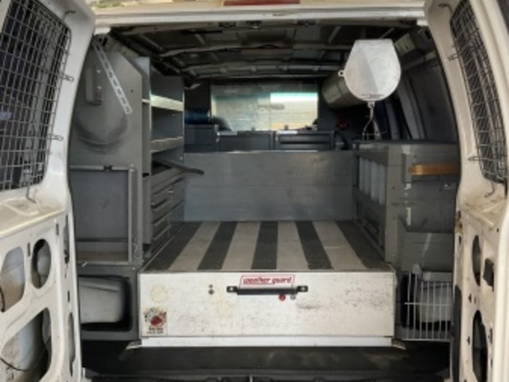 2008-ford-cargo-image-11