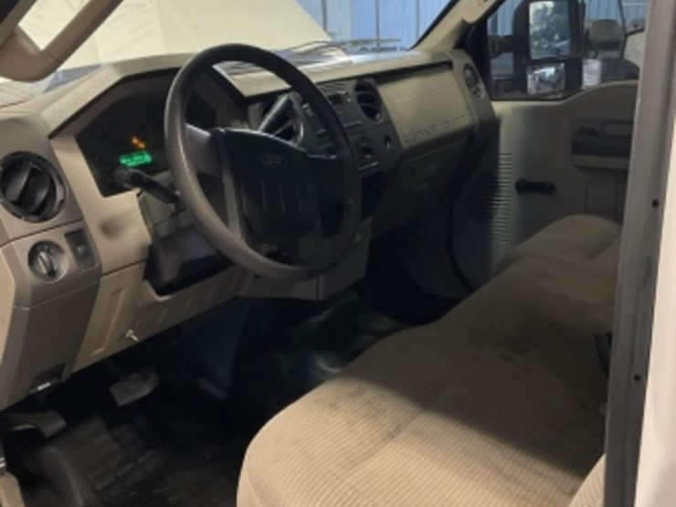 2009-ford-f250-image-24