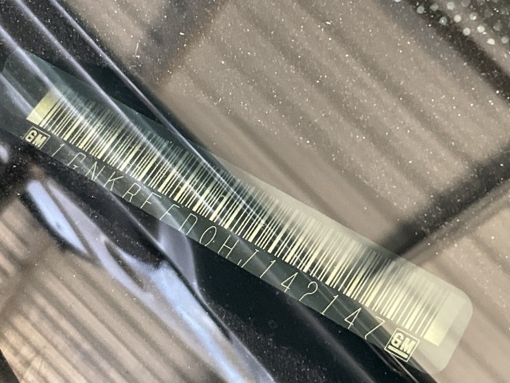 2017-chevrolet-traverse-ls-image-14