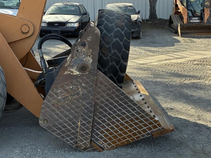 case-7210-wheel-loader-image-6