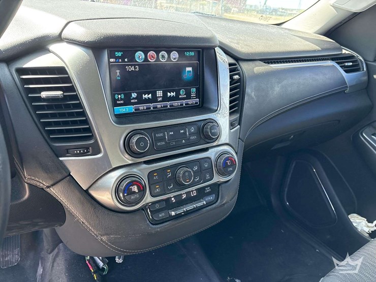 2019-chevrolet-tahoe-image-16