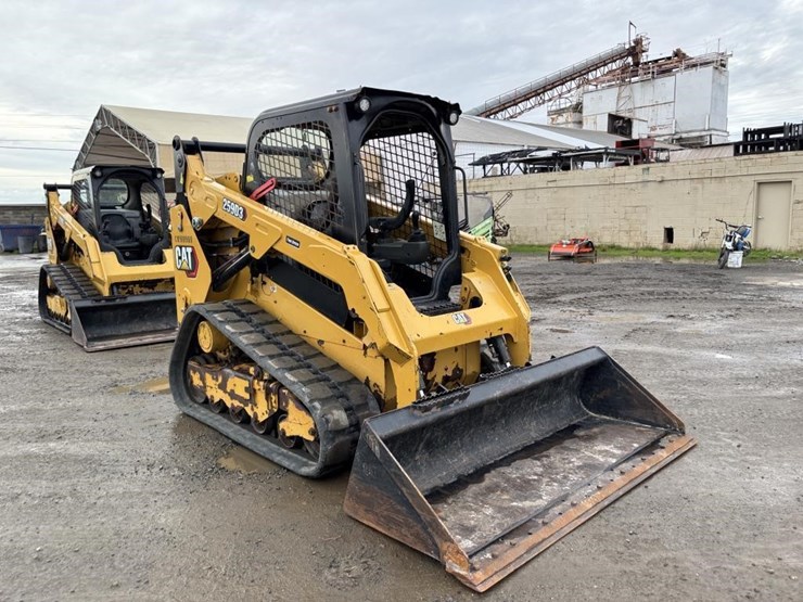 2021-caterpillar-259d3-image-2