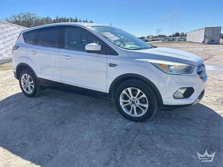2017-ford-escape-image-2