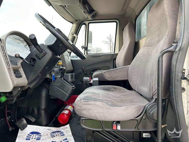 2018-international-4300-image-19