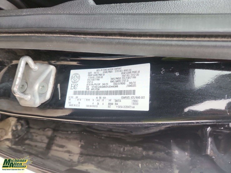 2013-ford-escape-image-38