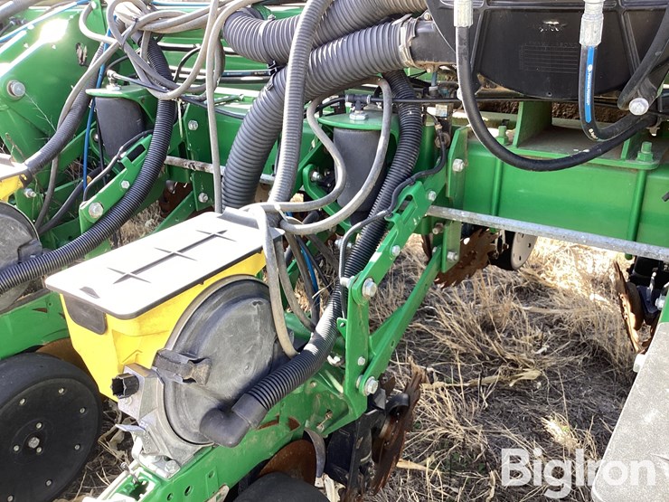 2019-john-deere-1775nt-image-20