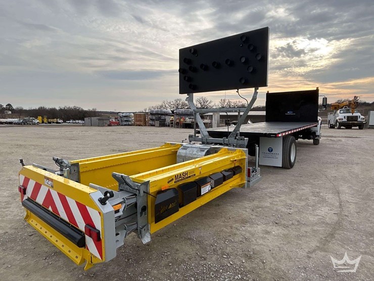 2018-international-4300-image-4