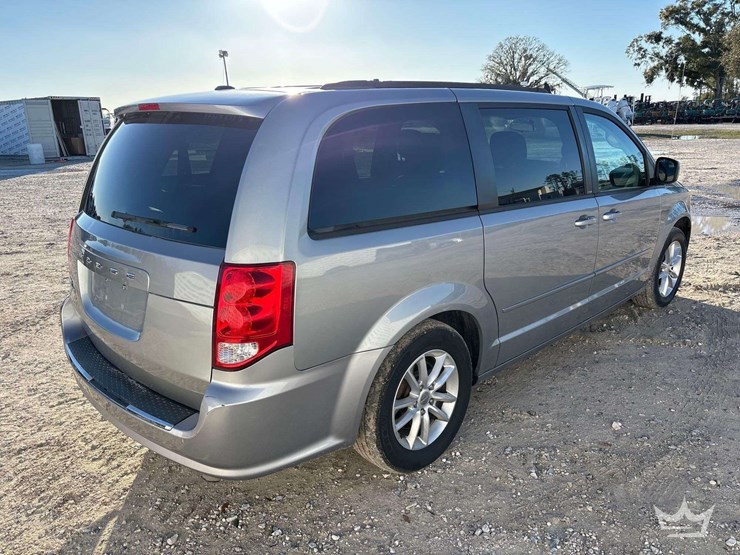 2014-dodge-grand-caravan-image-3