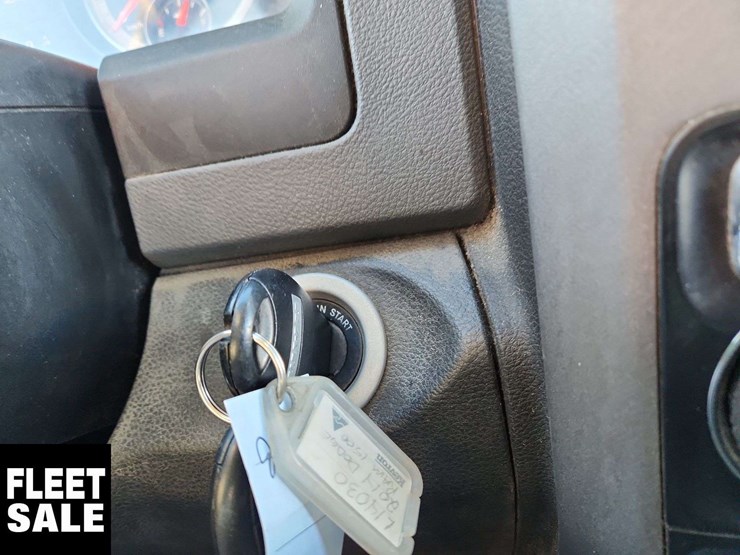 2014-dodge-1500-image-25