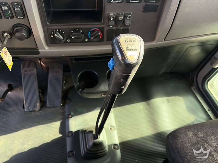 2015-peterbilt-348-image-20