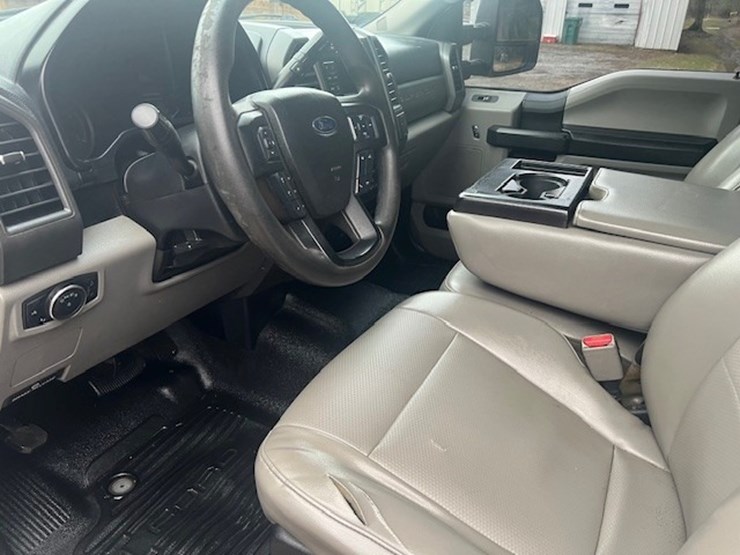 2017-ford-f250-xl-image-8