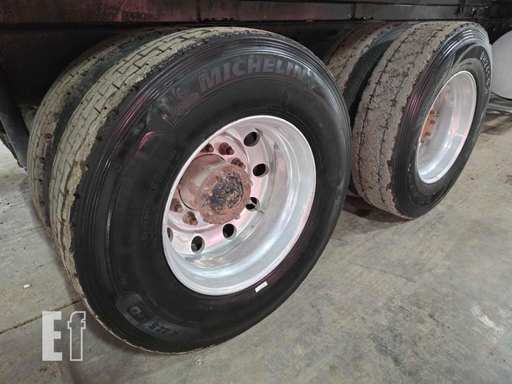 2006-kenworth-t800-image-23