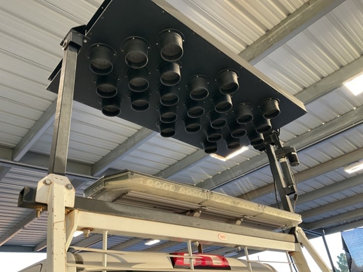 2015-chevrolet-silverado-2500-image-11