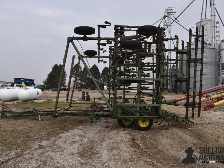 john-deere-1050-image-8