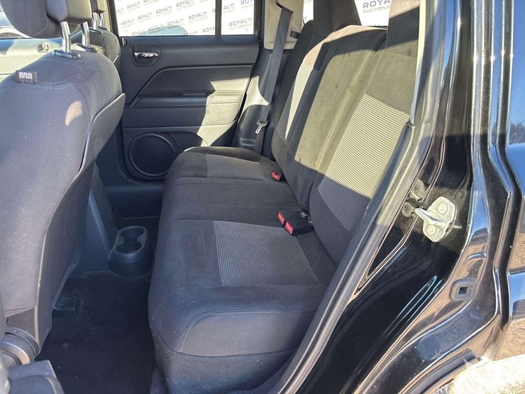 2016-jeep-patriot-image-25