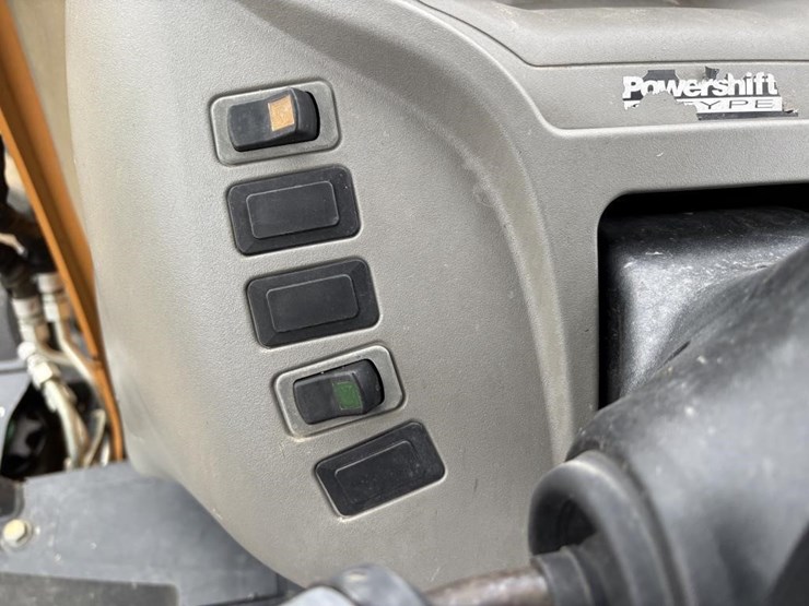 2018-case-580sn-image-40