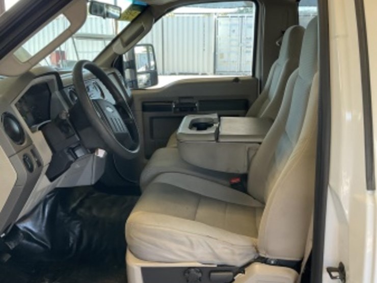 2008-ford-f250-image-21