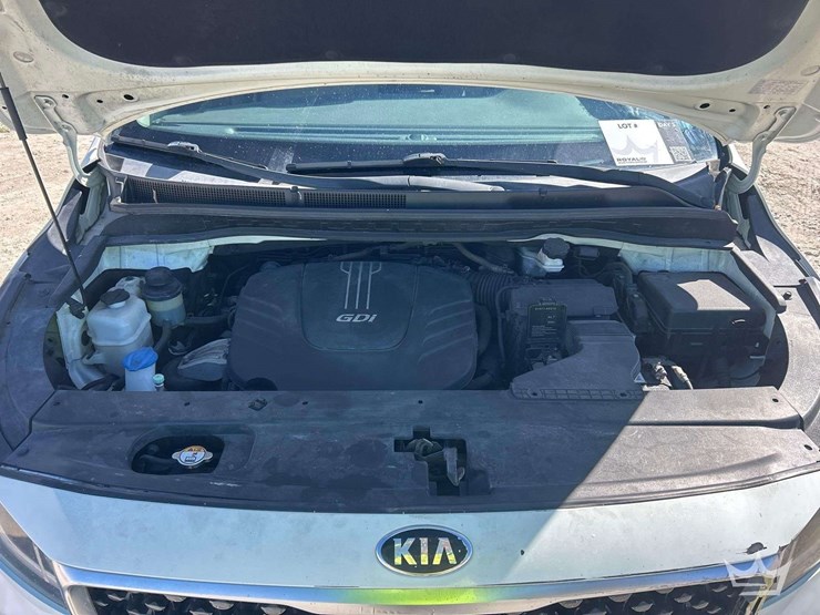 2015-kia-sedona-image-9