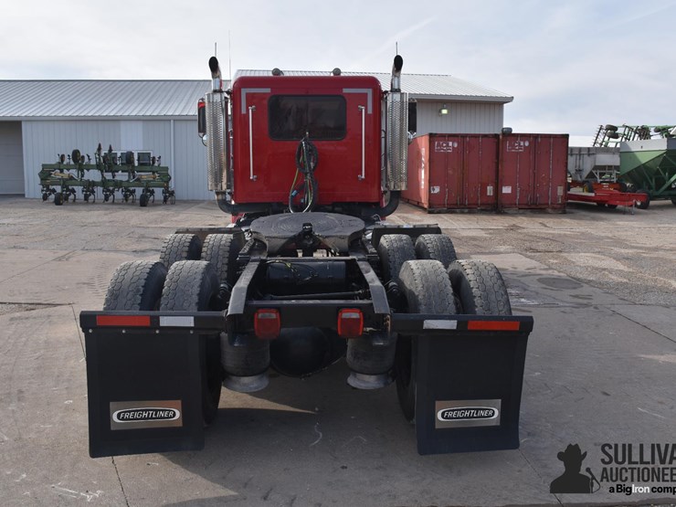 2003-freightliner-fld120-image-6