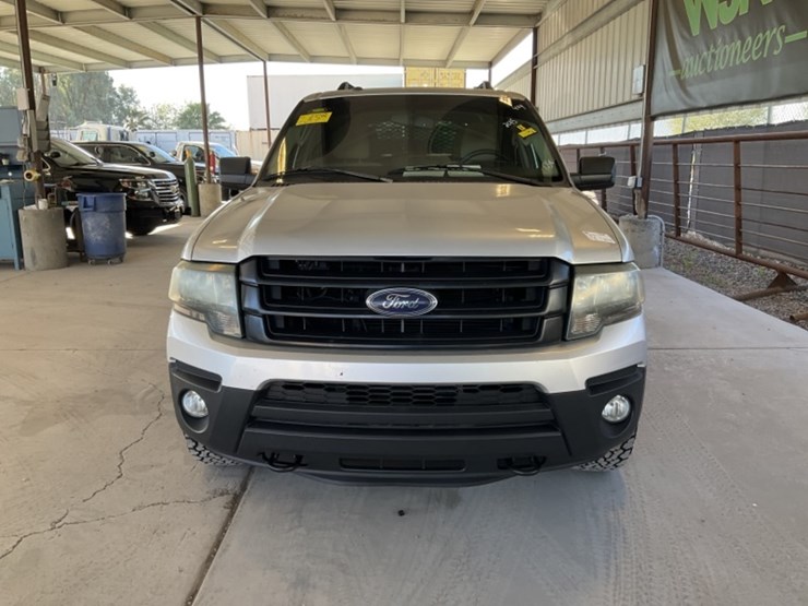 2015-ford-expedition-image-3