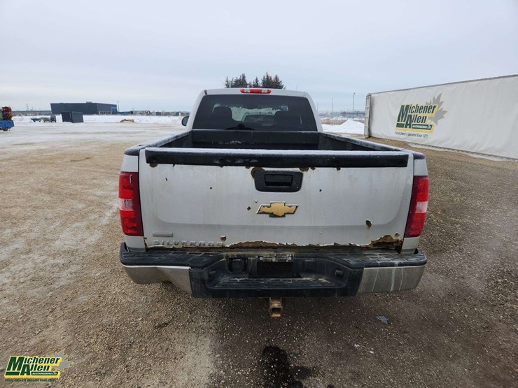 2011-chevrolet-silverado-1500-image-7