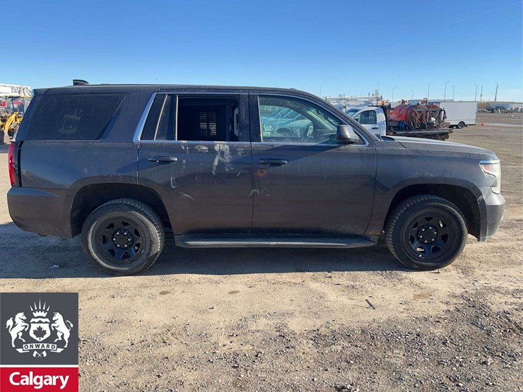 2016-chevrolet-tahoe-image-8