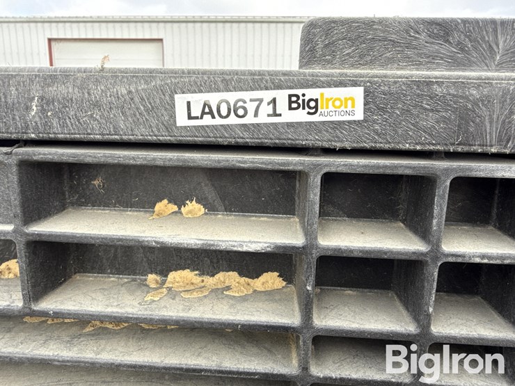 buckhorn-574533cfro-seed-tote-image-16