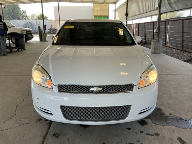 2015-chevrolet-impala-sdn-image-4