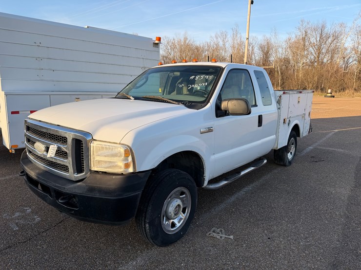 2006-ford-f250-image-3
