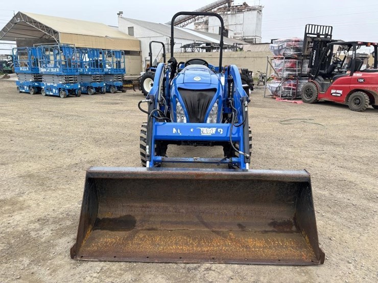 2017-new-holland-workmaster-40-image-6