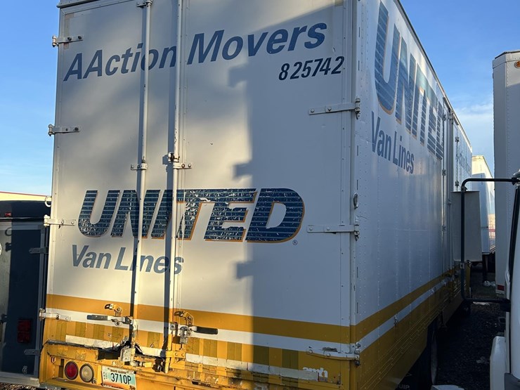 2001-international-4700-image-14